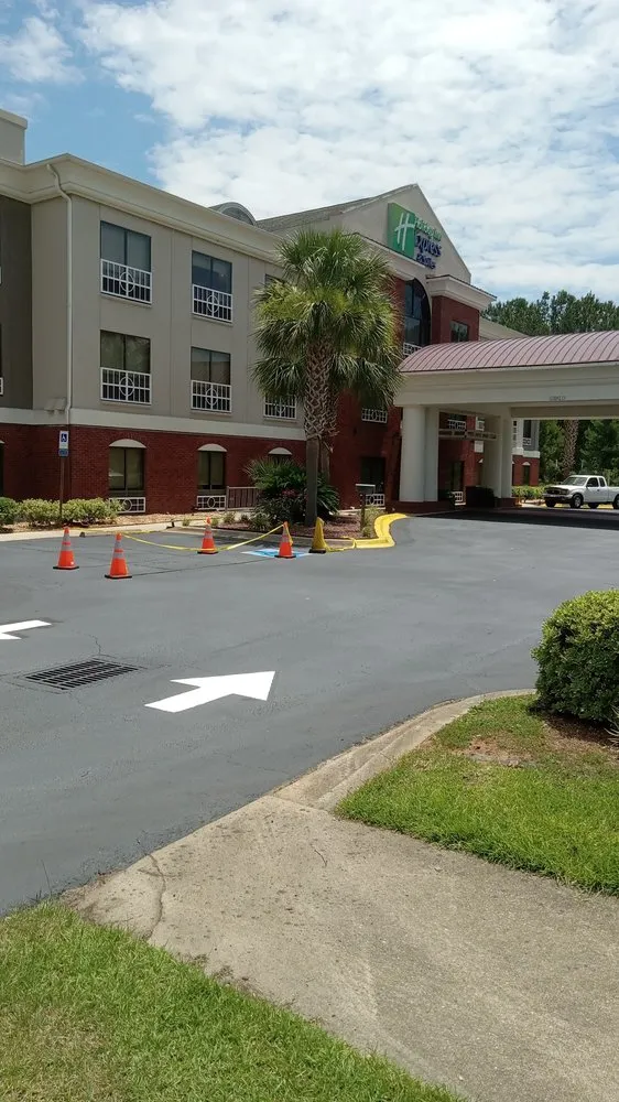 Expert landscaping services for residential properties across Panama City, FL - Sexton's all purpose