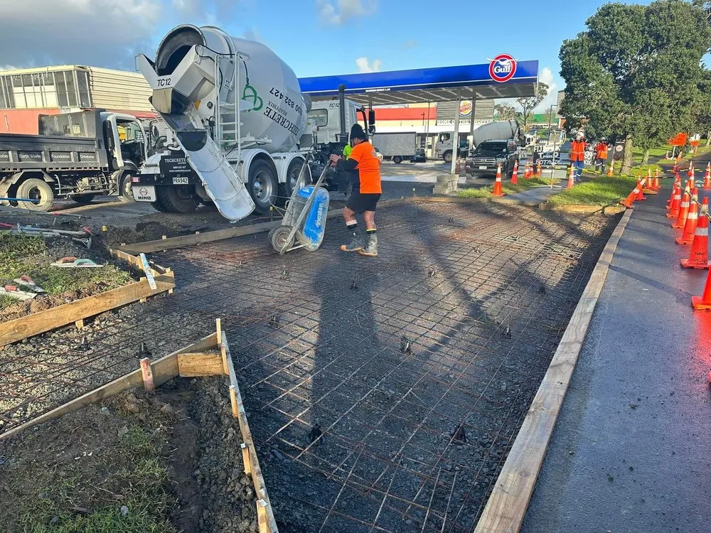 Custom residential landscaping in Portland, OR by SF Construction