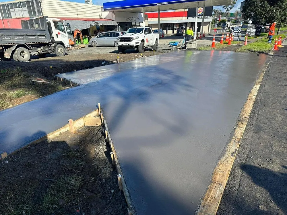 Expert yard maintenance in Portland, OR - SF Construction