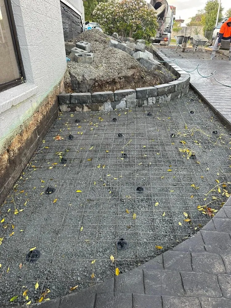 Local lawn mowing service near you across Portland, OR - SF Construction