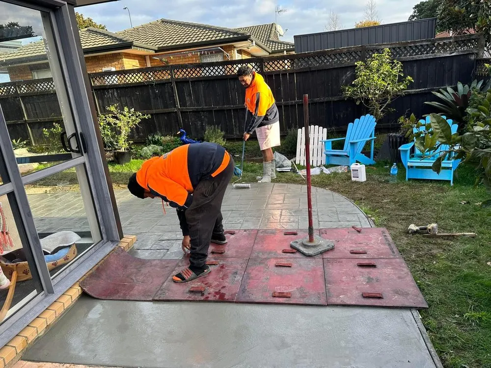 Local yard cleanup service for homes across Portland, OR - SF Construction