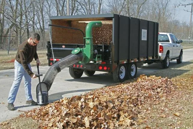 Top-rated lawn care service in Southfield, MI by SFOX Home & Lawn