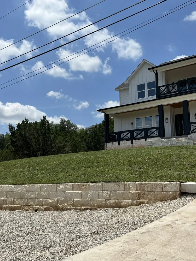 Expert lawn mowing service in Kyle, TX - S&G landscaping