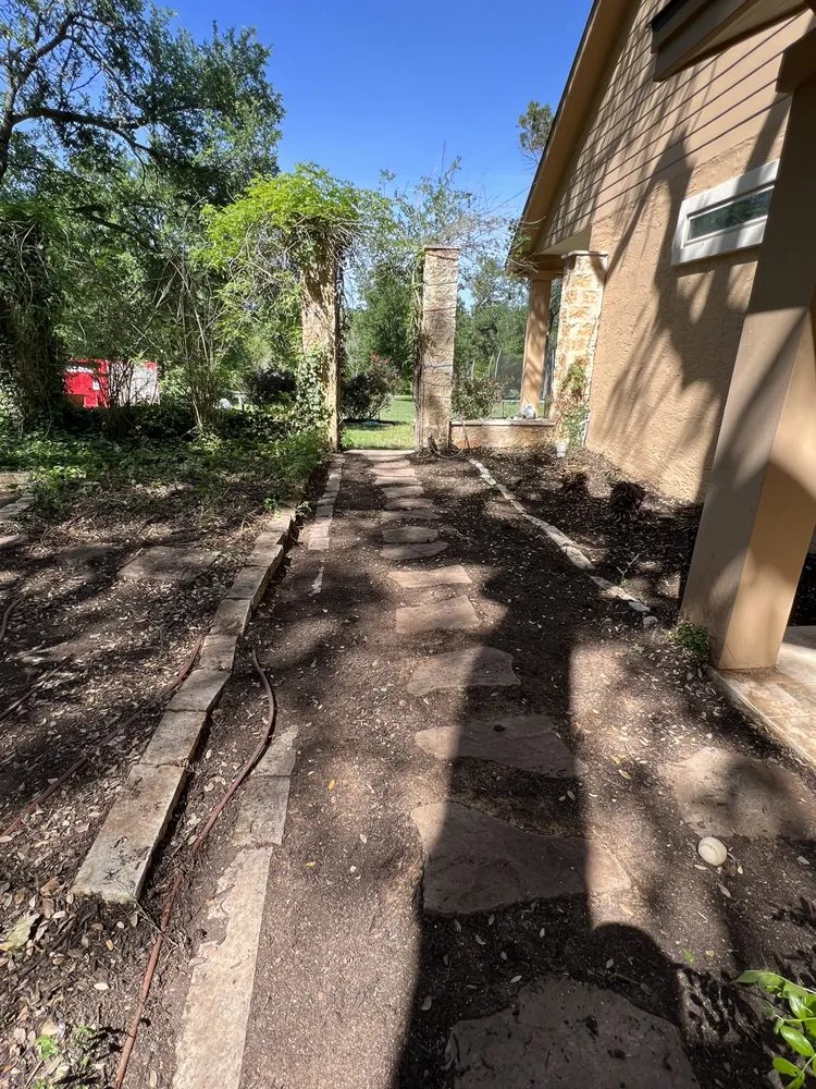 Custom yard maintenance experts serving Kyle, TX - S&G landscaping