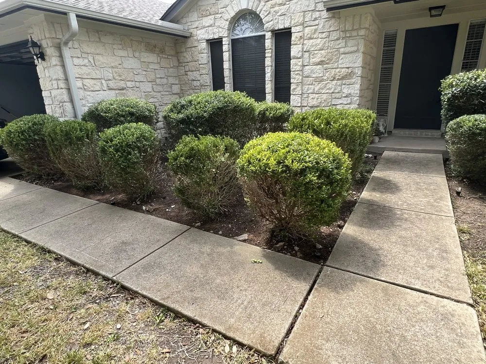 Professional lawn care service experts serving Austin, TX - S&H Lawn Care