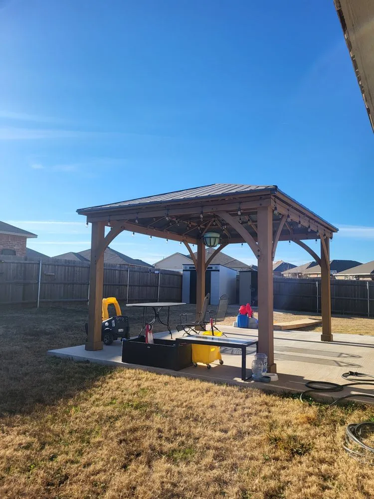 Top-rated outdoor landscaping with custom design in Oklahoma City, OK by Shadday Remodel & Landscaping