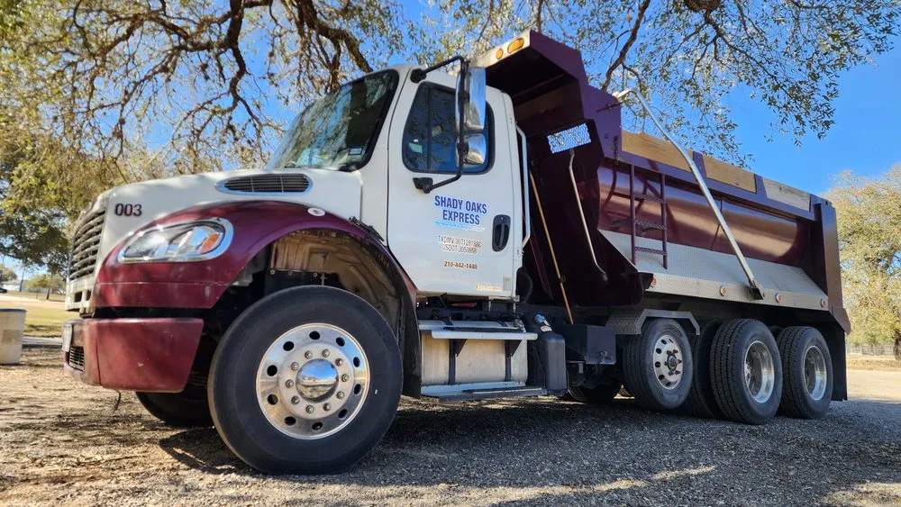 Expert yard maintenance experts serving San Antonio, TX - Shady Oaks Express