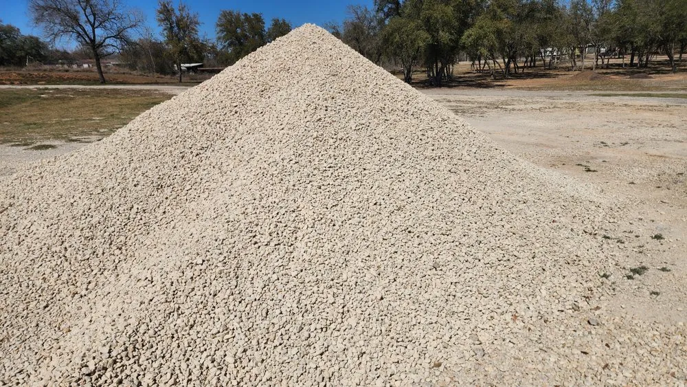 Expert landscaping services for residential properties in San Antonio, TX by Shady Oaks Express