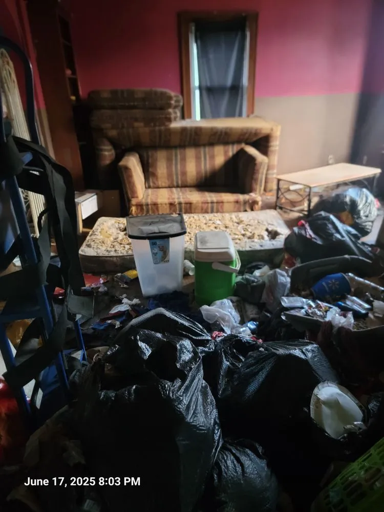 Top-rated yard cleanup service in Fairdale, WV by Shady Oaks Property Management