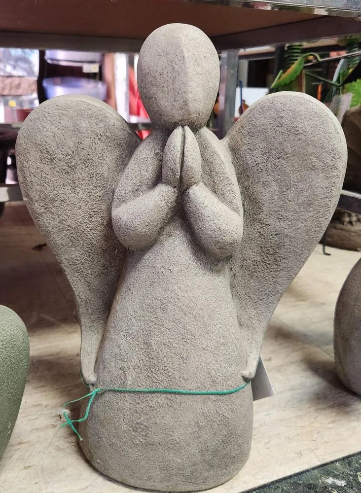 Top-rated yard cleanup service for beautiful yards in Columbia, IL by Shadycreek Nursery & Garden