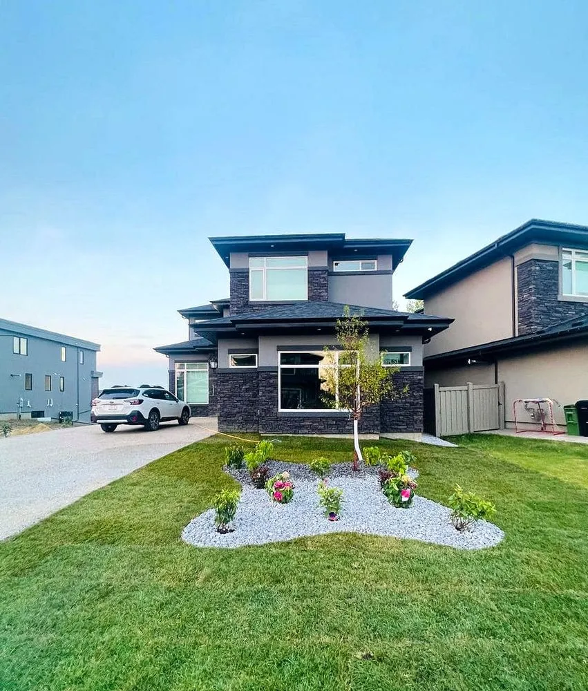 Custom yard cleanup service in Pittsburgh, PA by Shadyside Lawn Services