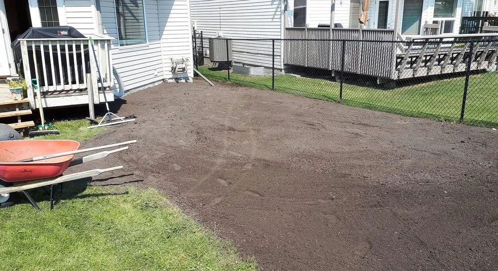 Custom yard maintenance for homes in Pittsburgh, PA by Shadyside Lawn Services