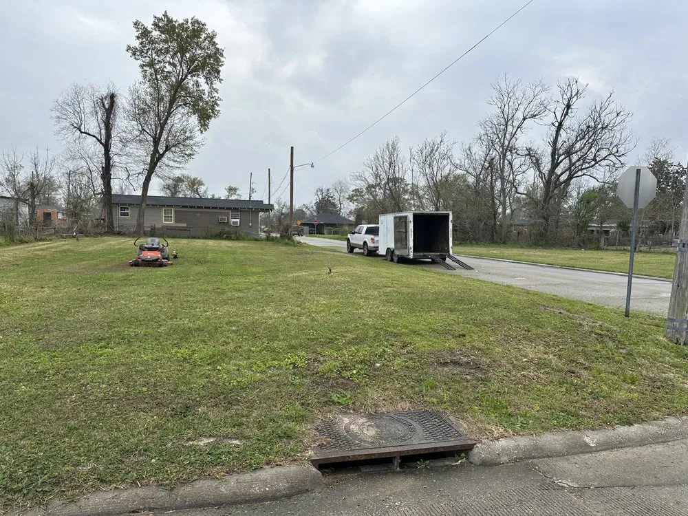 Local landscape design for residential properties in Lake Charles, LA by Shailow’s Lawn Care