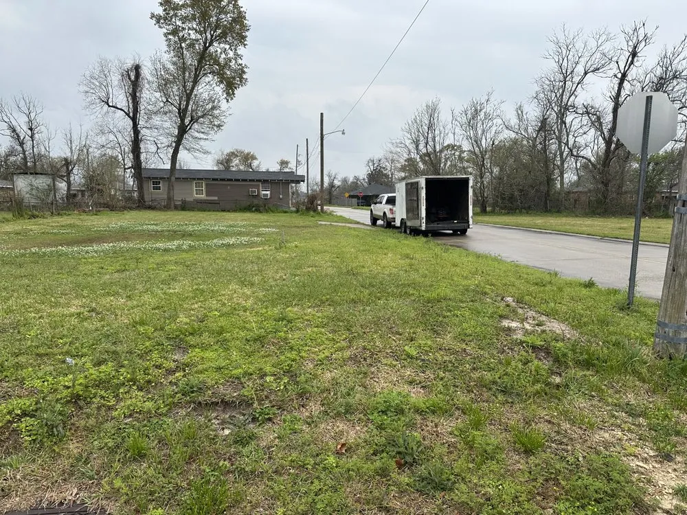 Expert landscape installation in Lake Charles, LA by Shailow’s Lawn Care