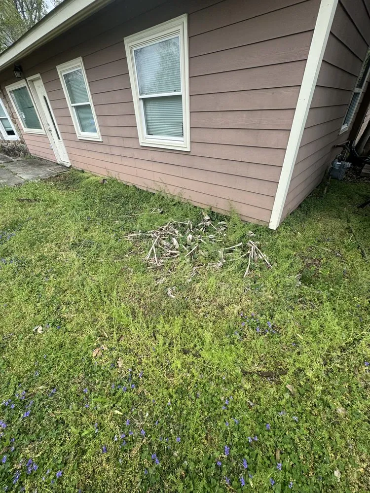 Affordable yard maintenance with custom design in Huntsville, AL by Shakey's Landscaping