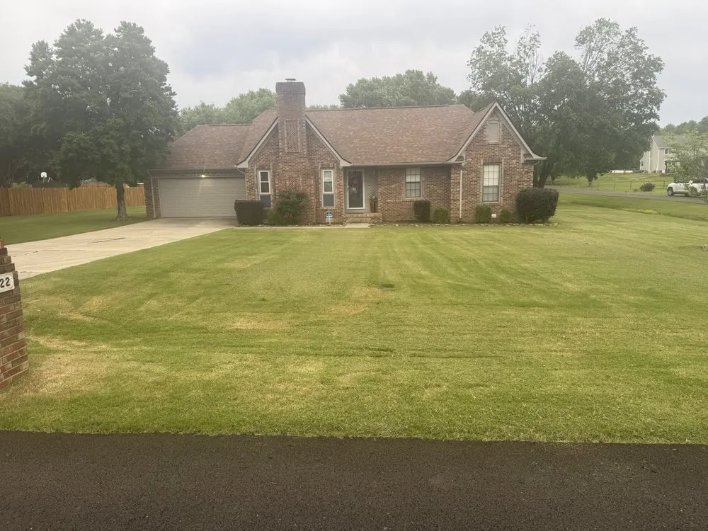 Professional lawn mowing service in Huntsville, AL - Shakey's Landscaping