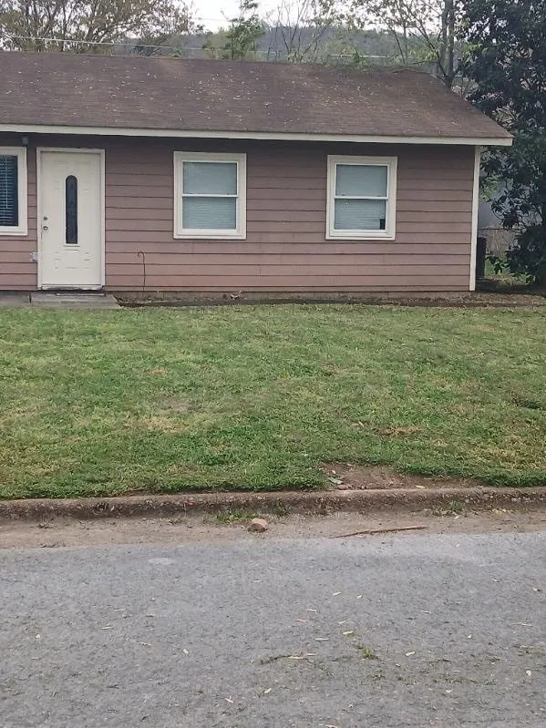 Local landscape design in Huntsville, AL by Shakey's Landscaping