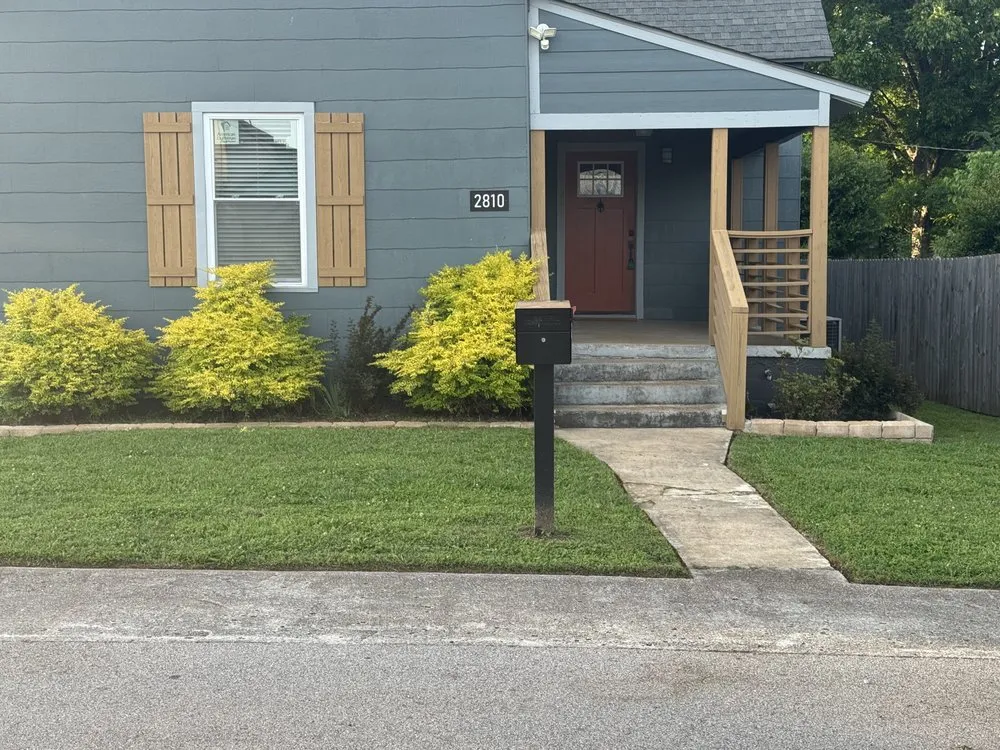 Top-rated yard cleanup service in Huntsville, AL by Shakey's Landscaping