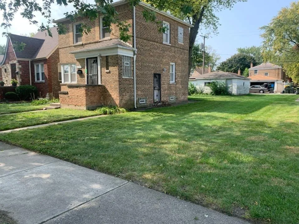 Professional landscape installation for year-round maintenance in Chicago, IL by Shakur’s Lawn & Order Services