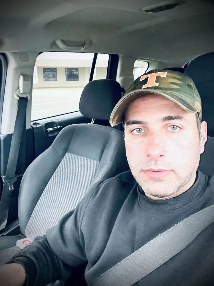 Professional yard maintenance experts serving Nashville, TN - Sham Lawn Mowing