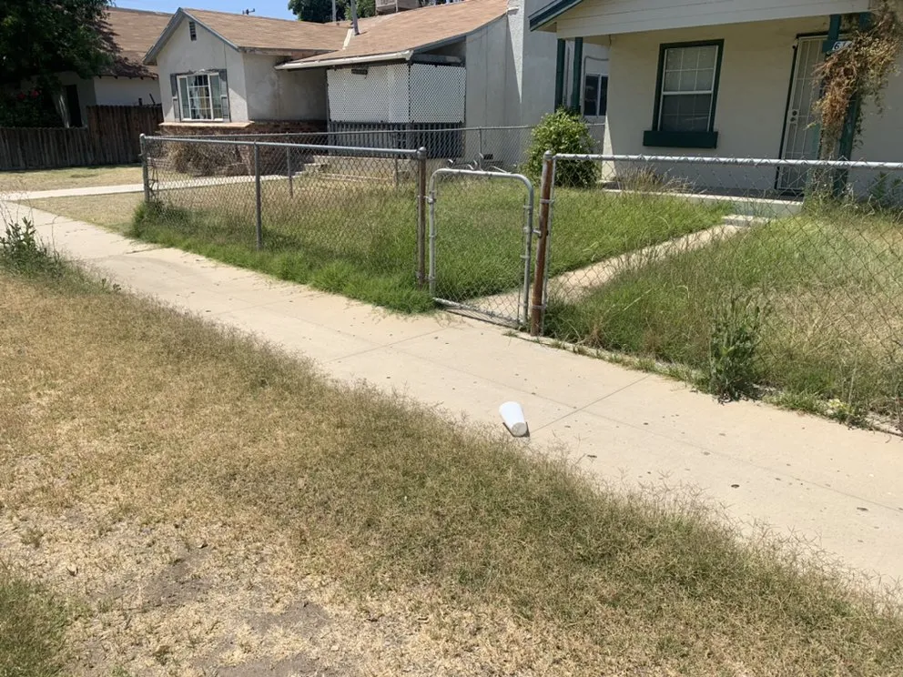 Affordable residential landscaping near you in Bakersfield, CA by Shanevas Lawn & Clean Up Services