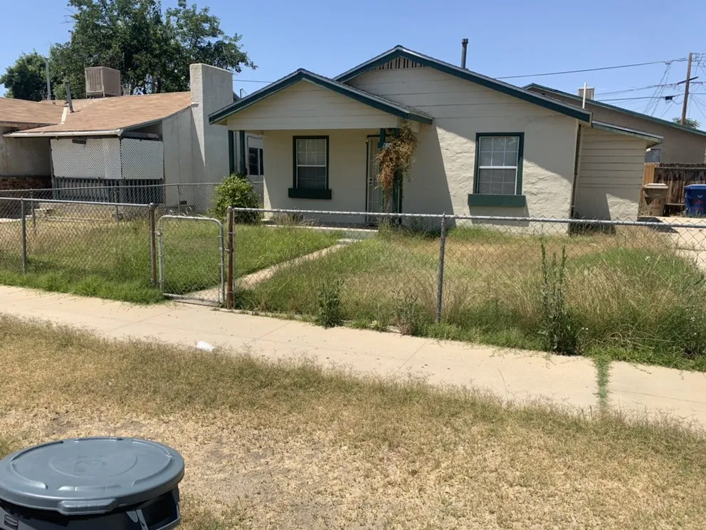 Trusted residential landscaping for year-round maintenance across Bakersfield, CA - Shanevas Lawn & Clean Up Services