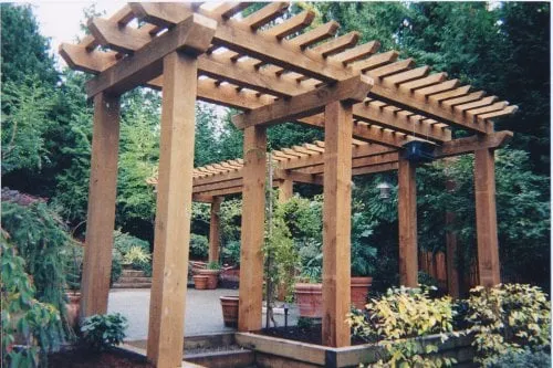 Reliable lawn mowing service for year-round maintenance in Clackamas, OR by Shannon Landscaping