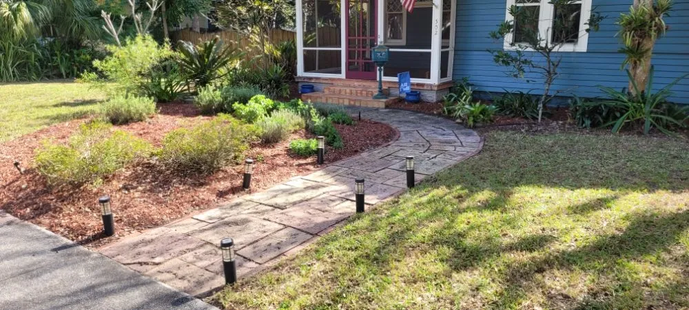 Expert yard cleanup service in Fort Meade, FL by Shannon's lawn care