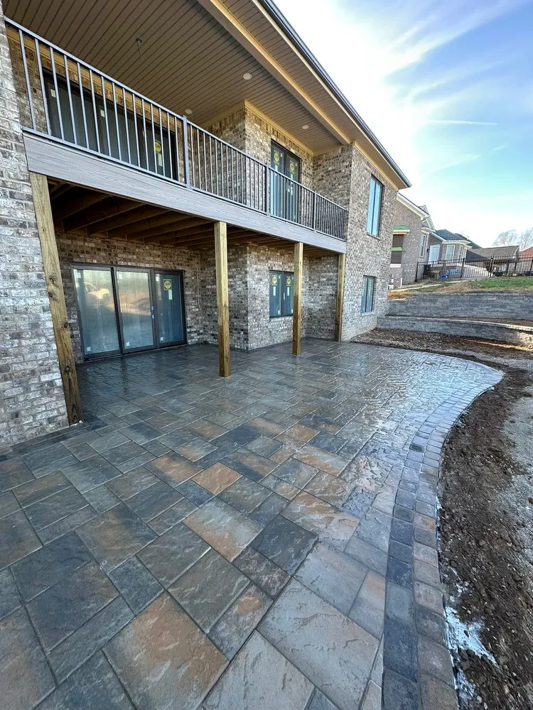 Trusted outdoor landscaping in Lexington, KY - Sharon's Hardscape & Landscape