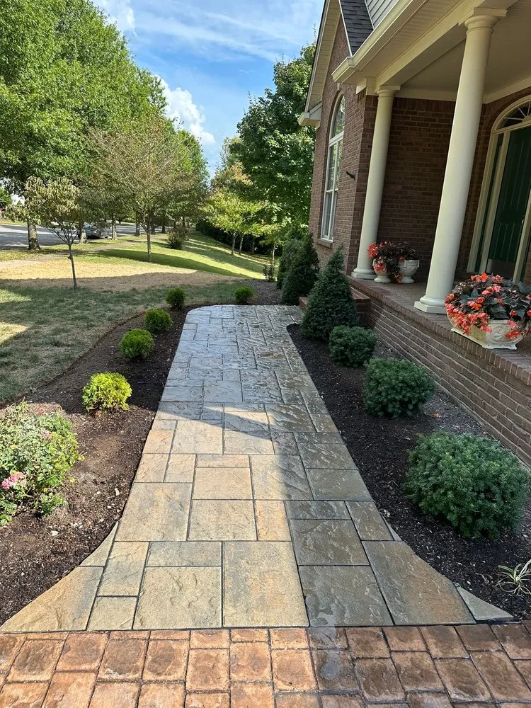 Expert landscaping services in Lexington, KY - Sharon's Hardscape & Landscape
