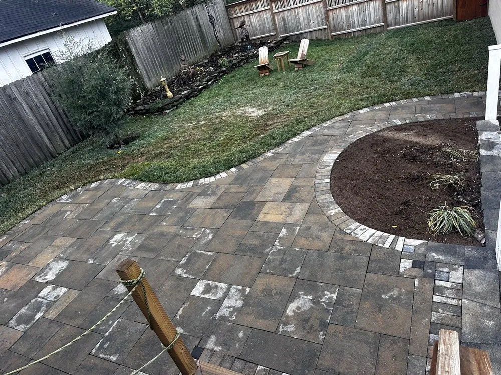 Reliable residential landscaping in Lexington, KY by Sharon's Hardscape & Landscape