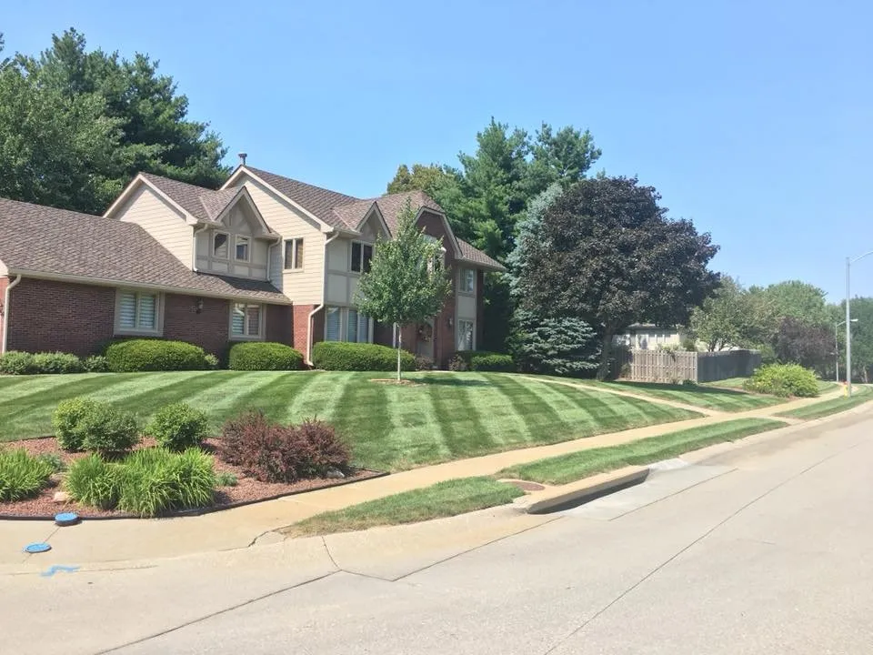 Affordable yard maintenance for beautiful yards in Omaha, NE by Sharp Cut Lawns