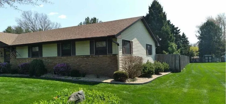 Professional garden landscaping experts serving Rockton, IL - Sharp Cuts Lawn & Landscaping