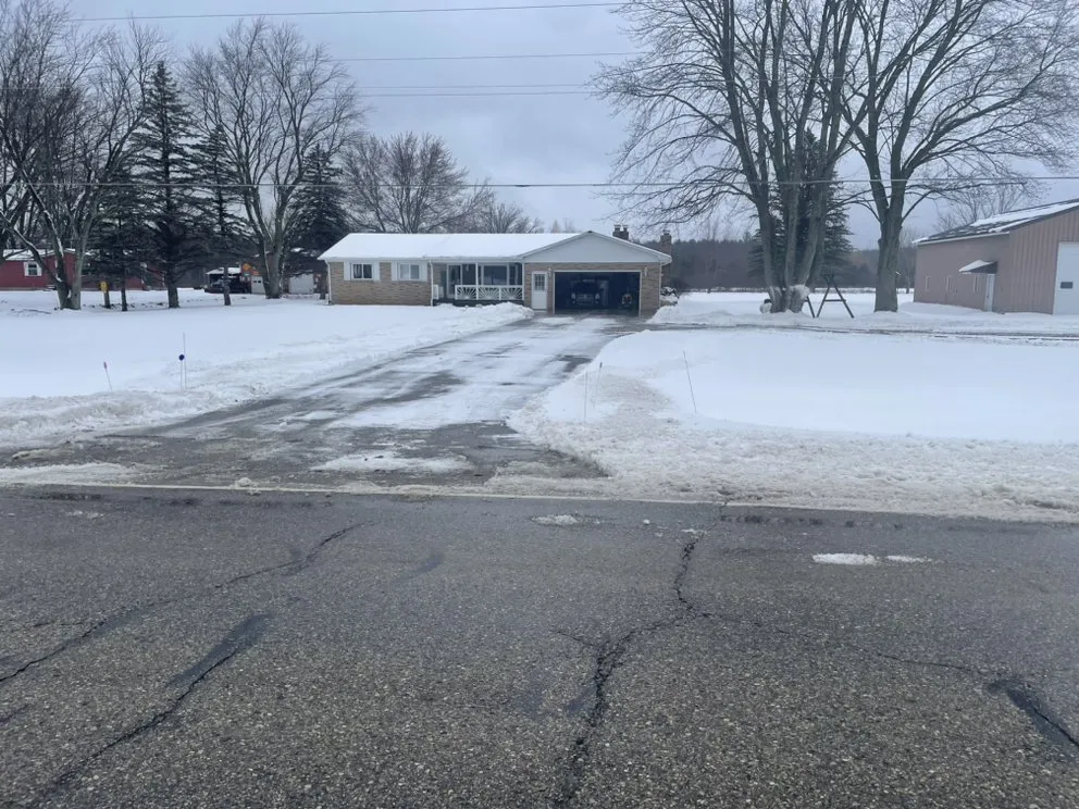 Top-rated yard cleanup service in Montrose, MI - Sharp Cuts Lawn & Snow