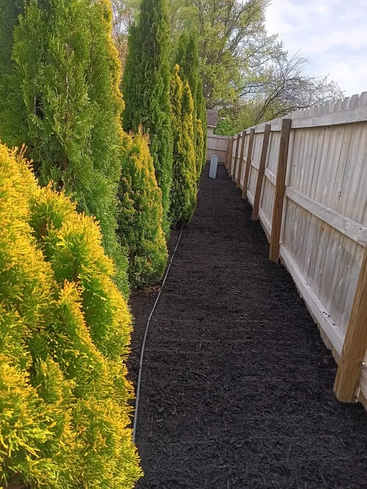 Affordable lawn mowing service experts serving Dayton, OH - Sharp Edge Landscaping And Lawn care