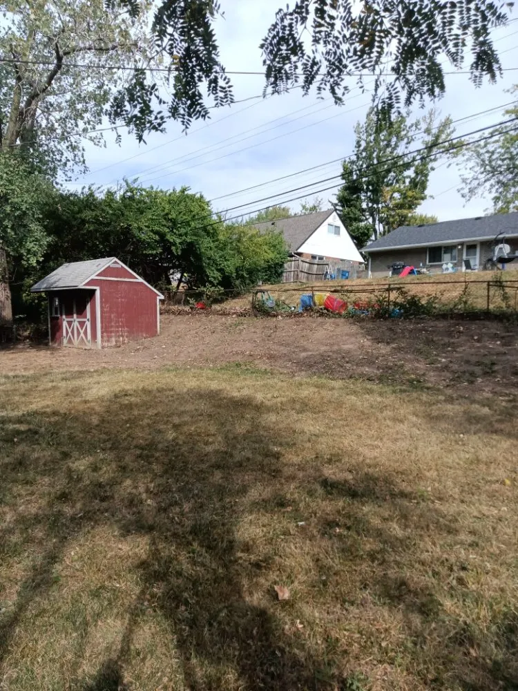 Top-rated yard cleanup service in Dayton, OH - Sharp Edge Landscaping And Lawn care