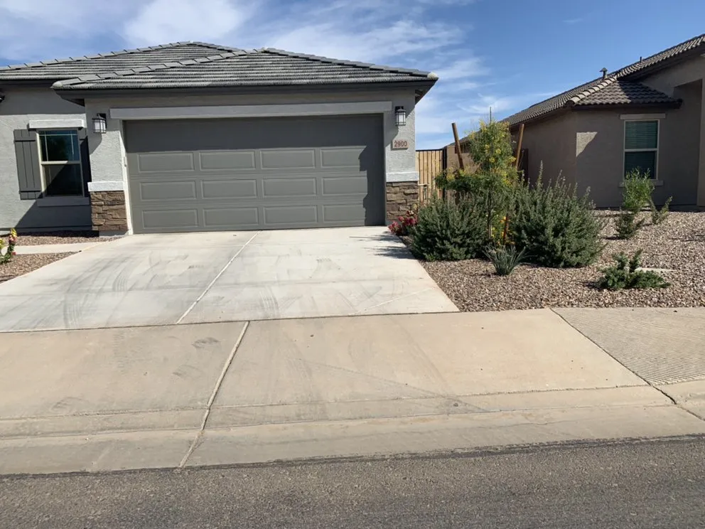 Top-rated yard maintenance experts serving Casa Grande, AZ - Sharp Edges Landscaping