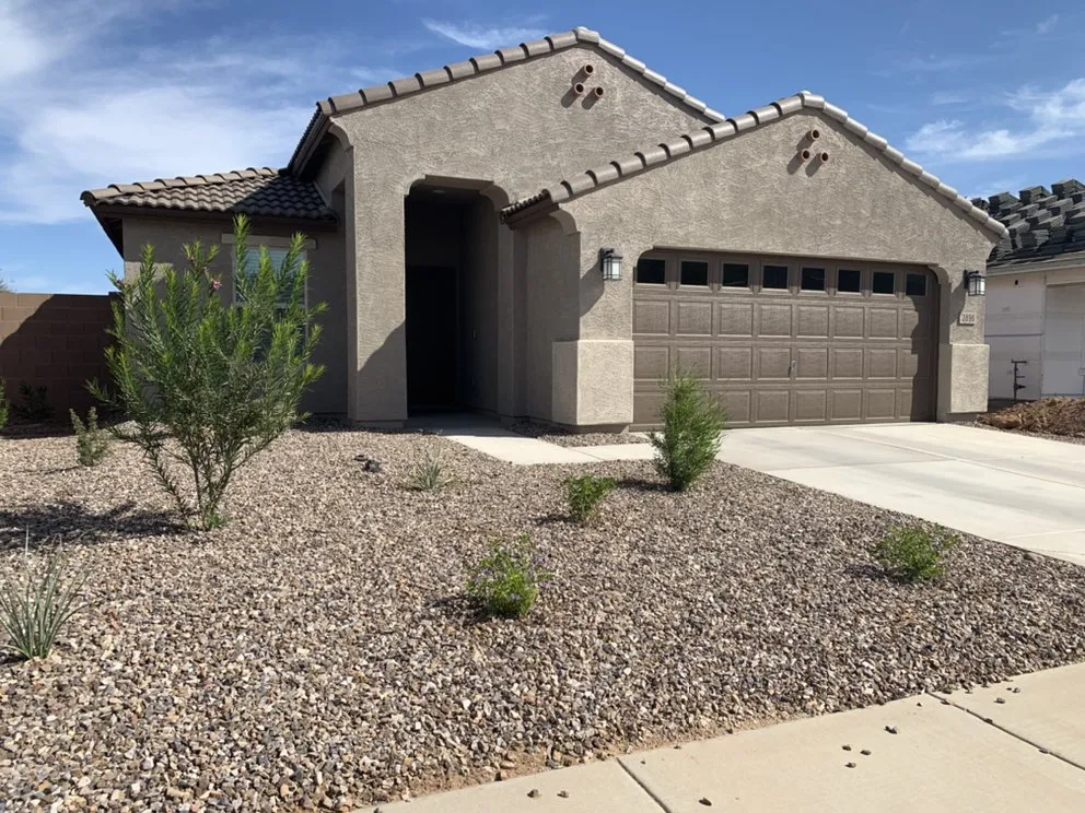 Top-rated lawn mowing service experts serving Casa Grande, AZ - Sharp Edges Landscaping