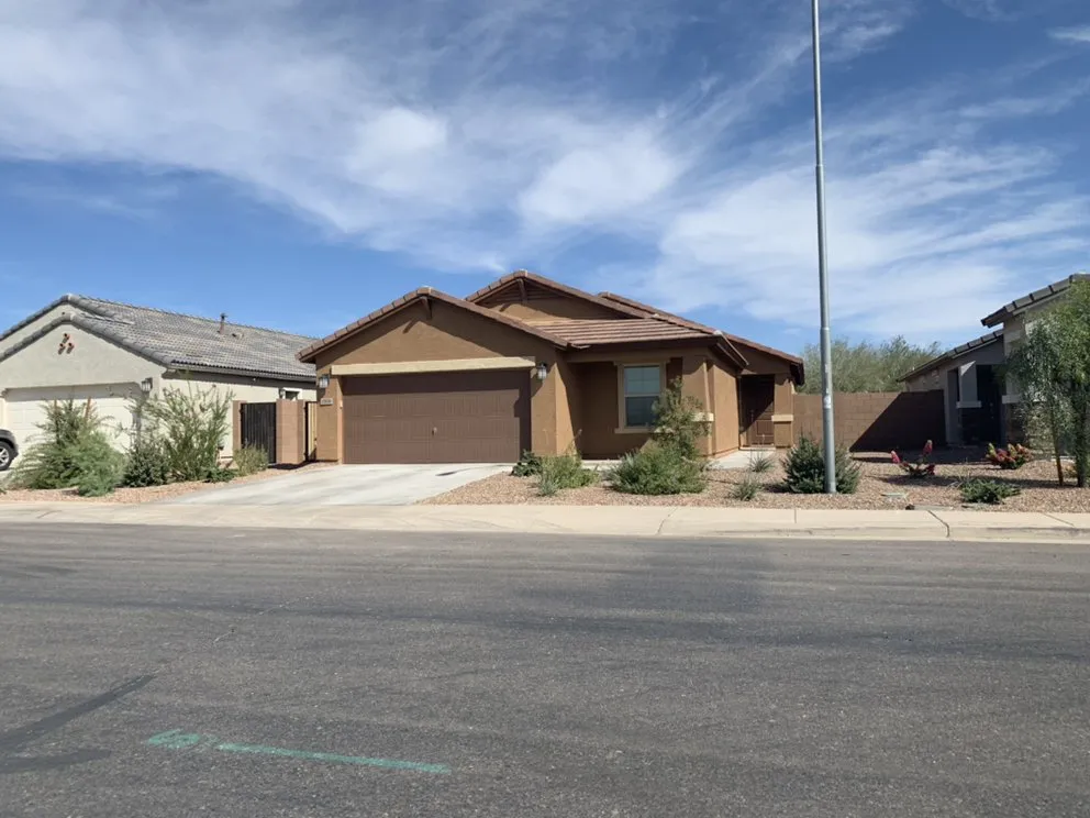 Custom landscape design in Casa Grande, AZ by Sharp Edges Landscaping