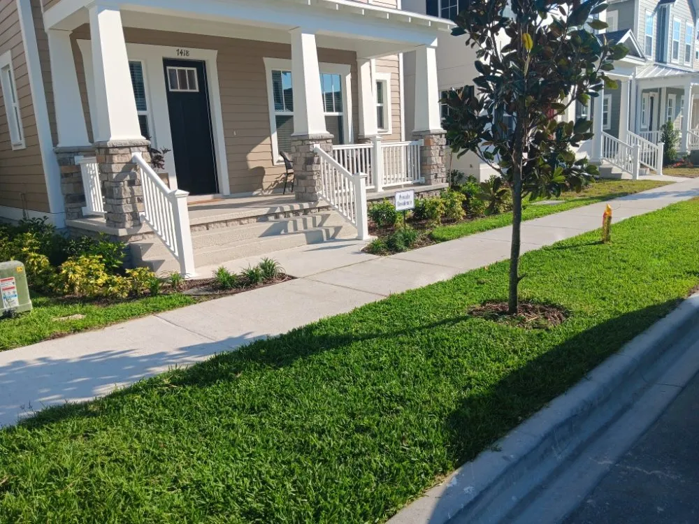 Professional garden landscaping in Poinciana, FL by Sharp Edges Lawn and Home