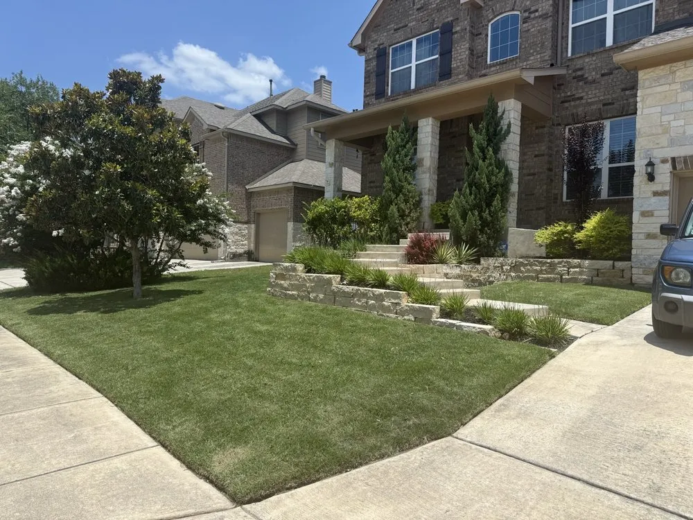 Trusted yard cleanup service for beautiful yards across Yukon, OK - Sharp Lawn Care