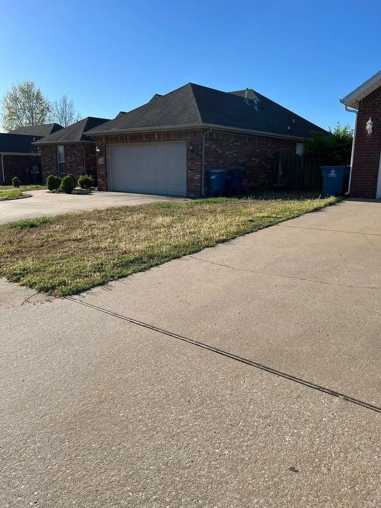 Local yard maintenance experts serving Bentonville, AR - Sharp Scapes