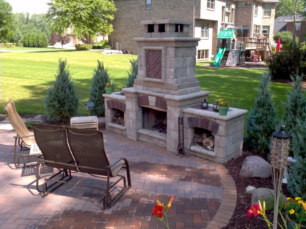 Professional yard cleanup service for beautiful yards across De Pere, WI - Sharper Edge Landscaping