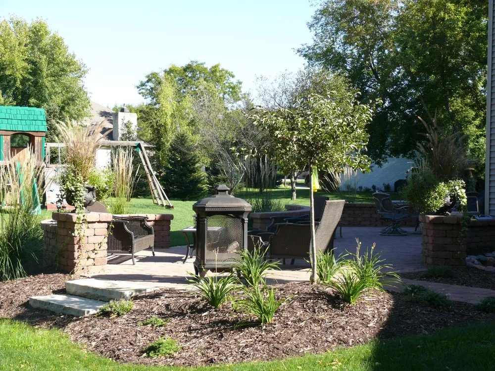 Local lawn mowing service experts serving De Pere, WI - Sharper Edge Landscaping