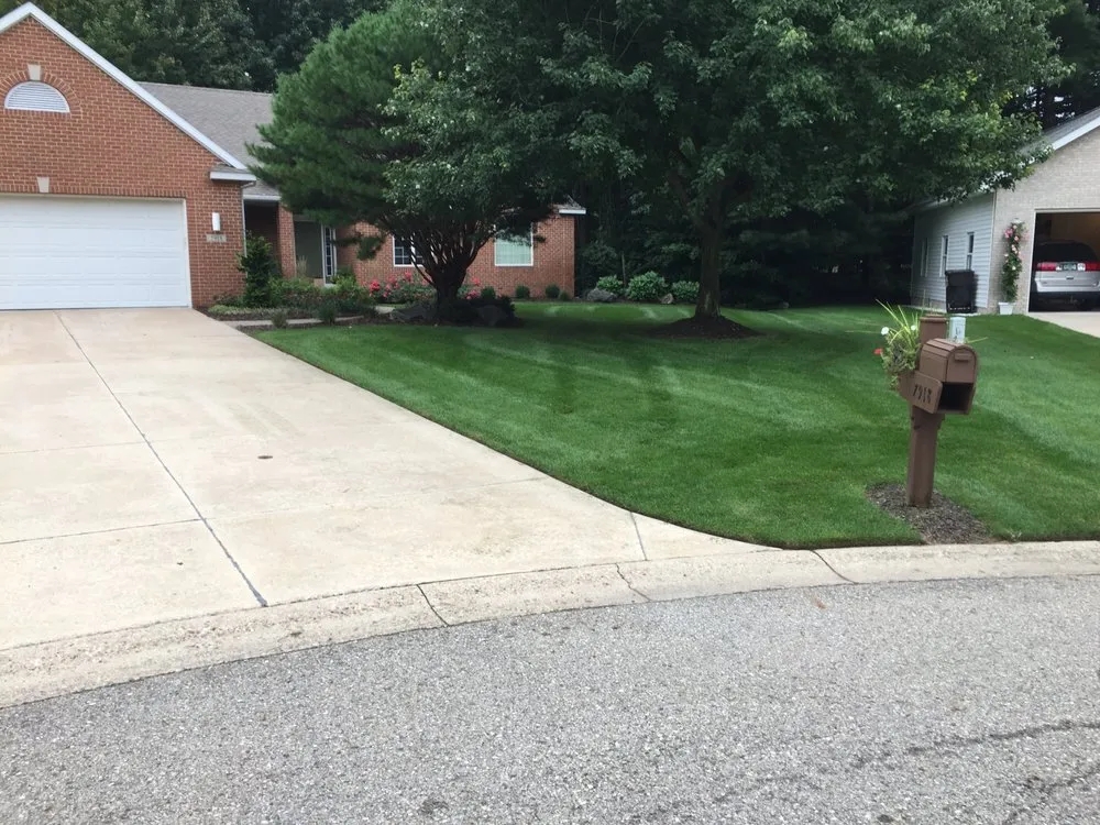 Custom yard cleanup service in Zeeland, MI - Sharper Image Lawn Maintenance & Snowplowing