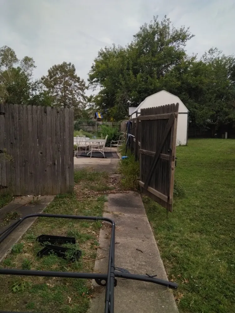 Expert yard maintenance with custom design across Tulsa, OK - Sharpe's Handyman Mowing and Tree Service Landscaping