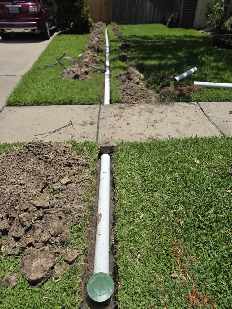 Local yard cleanup service for beautiful yards across Dickinson, TX - Sharps Landscape & Construction