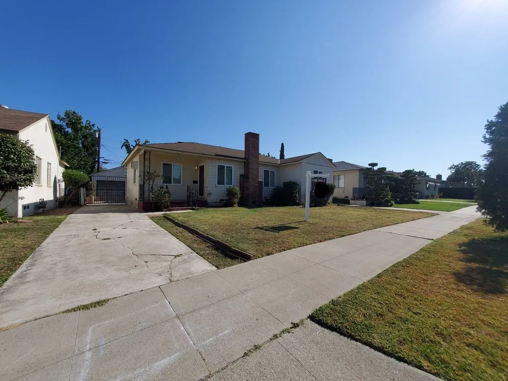 Custom lawn care service for outdoor upgrades in Compton, CA by Shawnz Lawnz