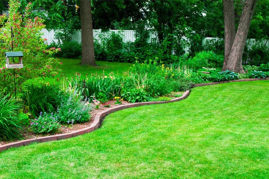 Reliable yard maintenance for beautiful yards across Sheboygan, WI - Sheboygan Lawn Care