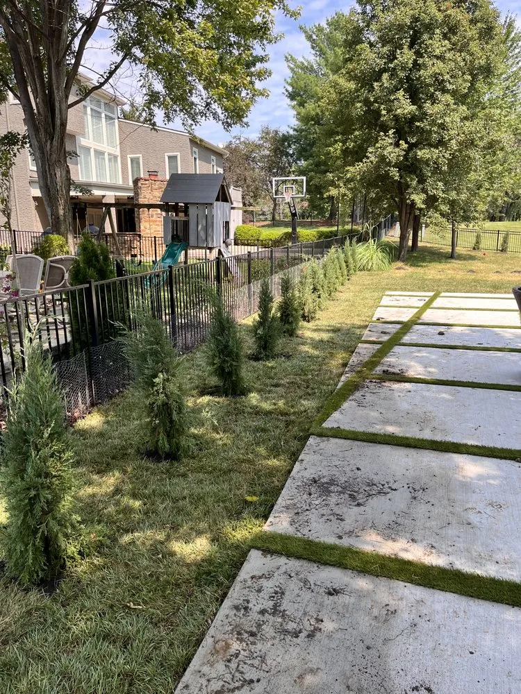 Reliable yard cleanup service for homes in Stilwell, KS by Sheeley Brothers Lawn & Landscape